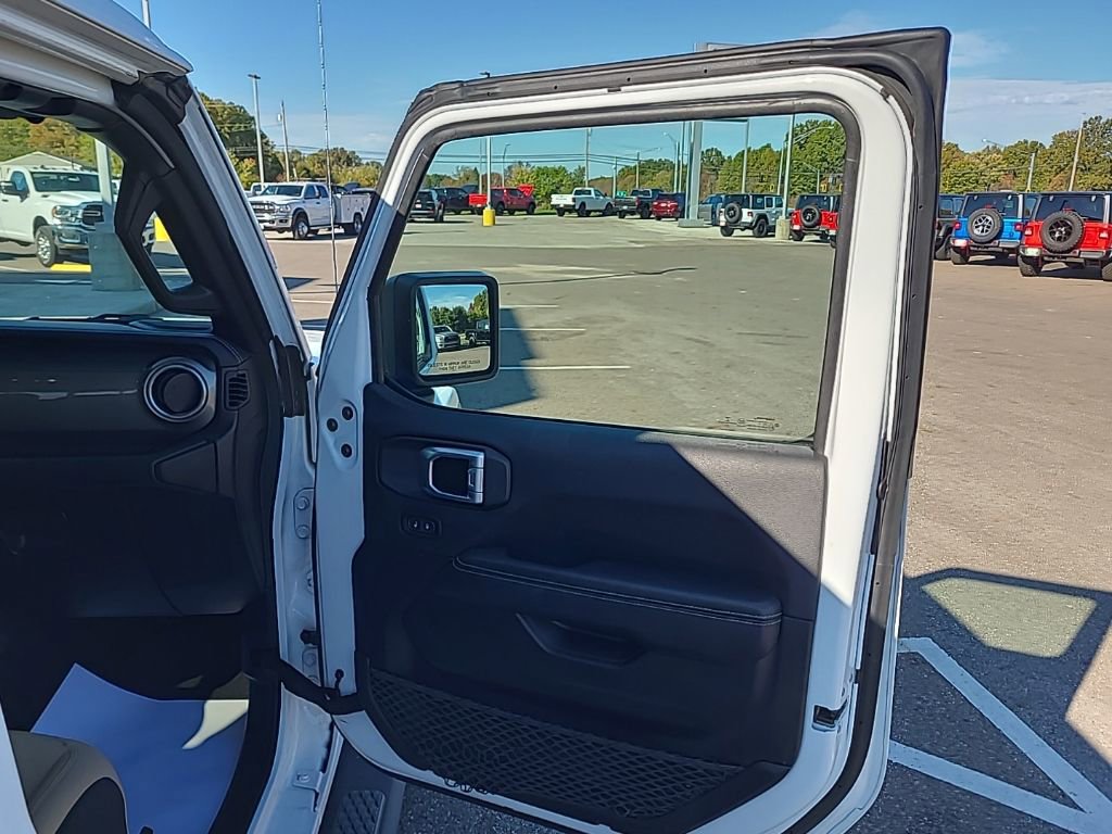 Used 2021 Jeep Gladiator Overland w/ LED Lighting Group image 20