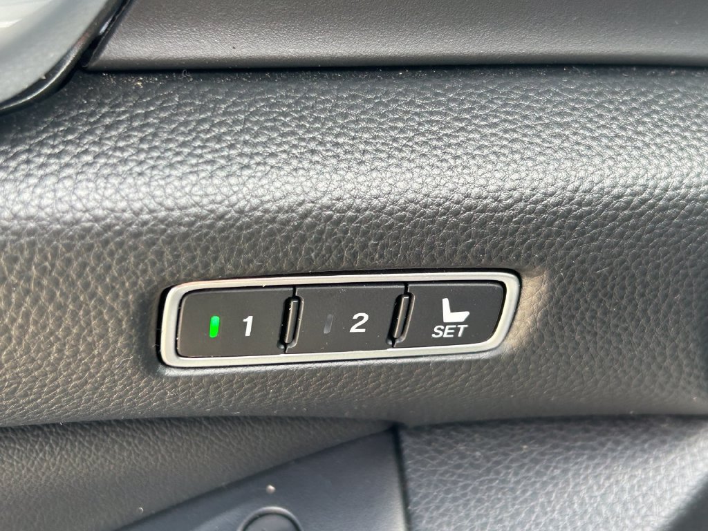 Used 2022 Honda Accord Touring image 26