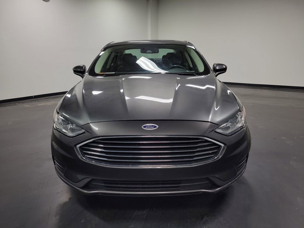 Used 2020 Ford Fusion SE image 2