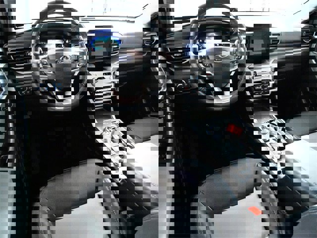 Certified 2023 Ford Explorer XLT w/ Equipment Group 202A image 4