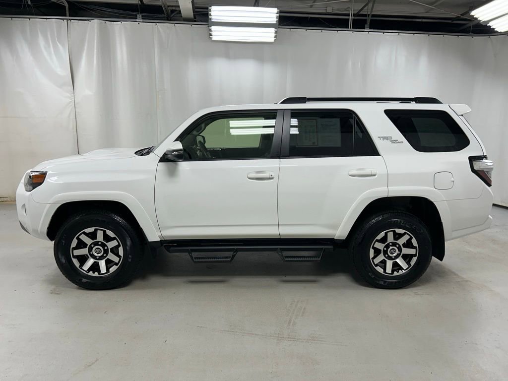 Certified 2024 Toyota 4Runner TRD Off-Road Premium w/ Off Road Premium Plus Package AWD/4WD image 8
