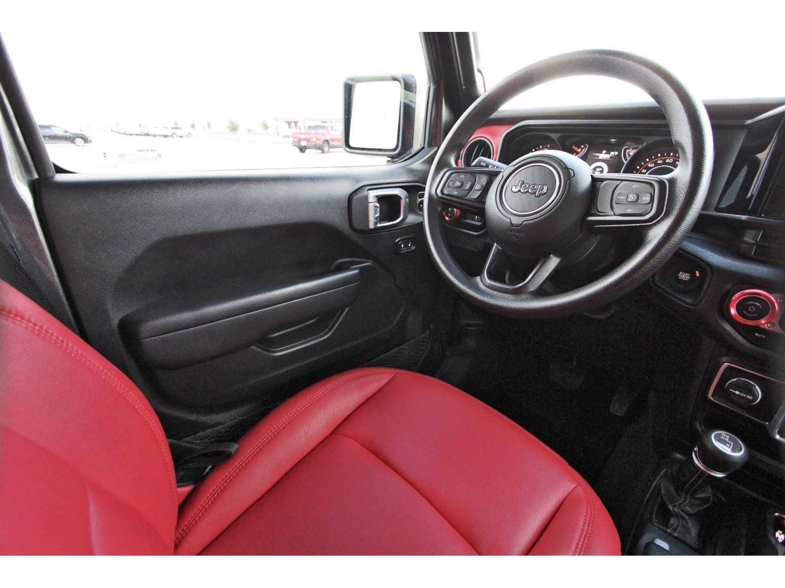 Used 2025 Jeep Gladiator Sport AWD/4WD image 9