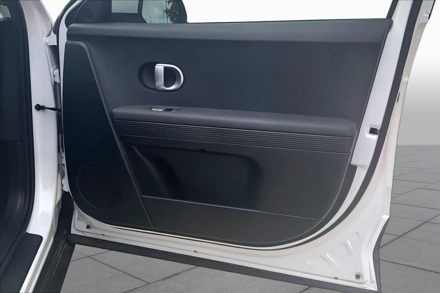 Used 2024 Hyundai Ioniq 5 SEL RWD image 22