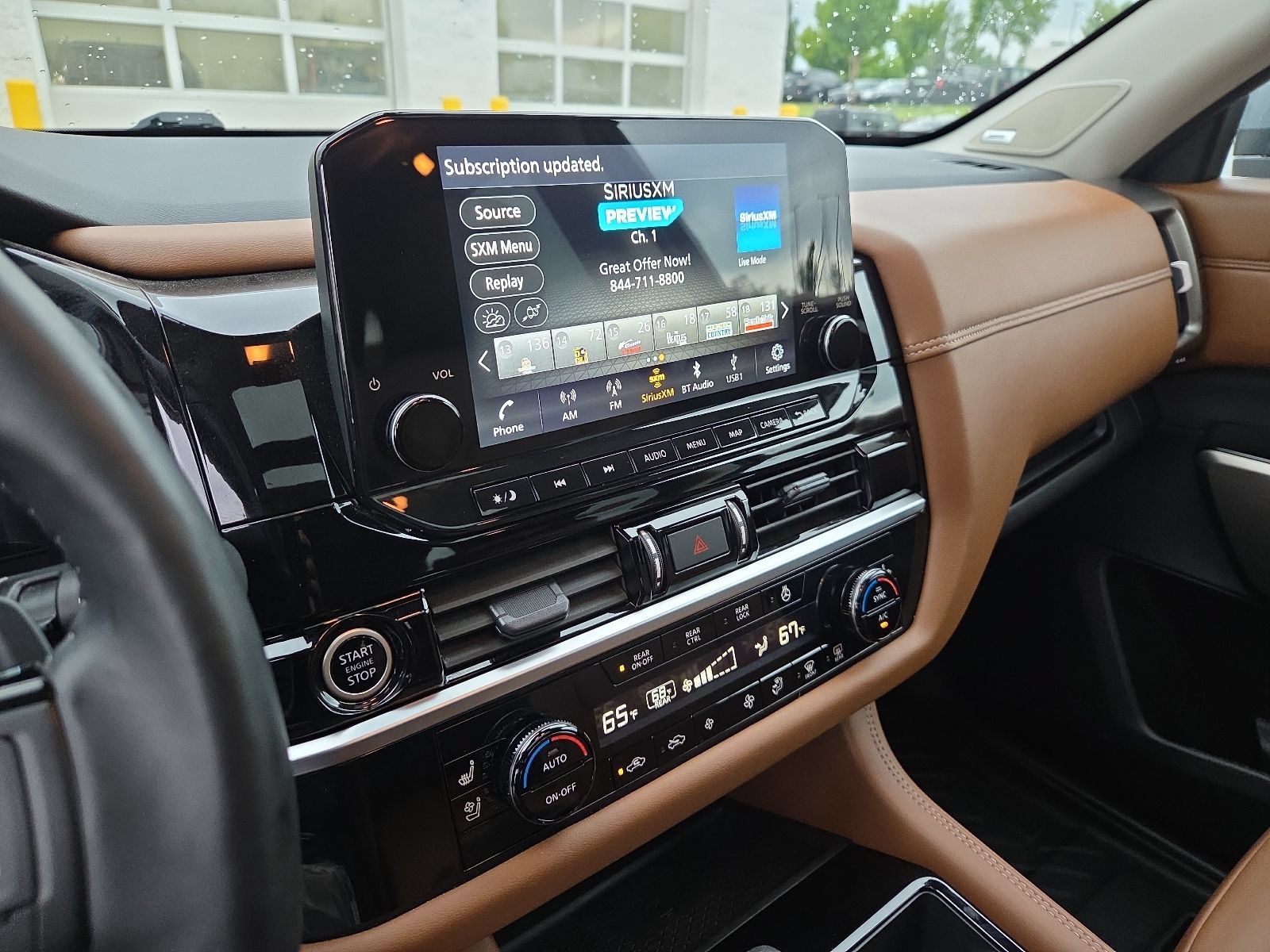 Used 2024 Nissan Pathfinder Platinum FWD image 7
