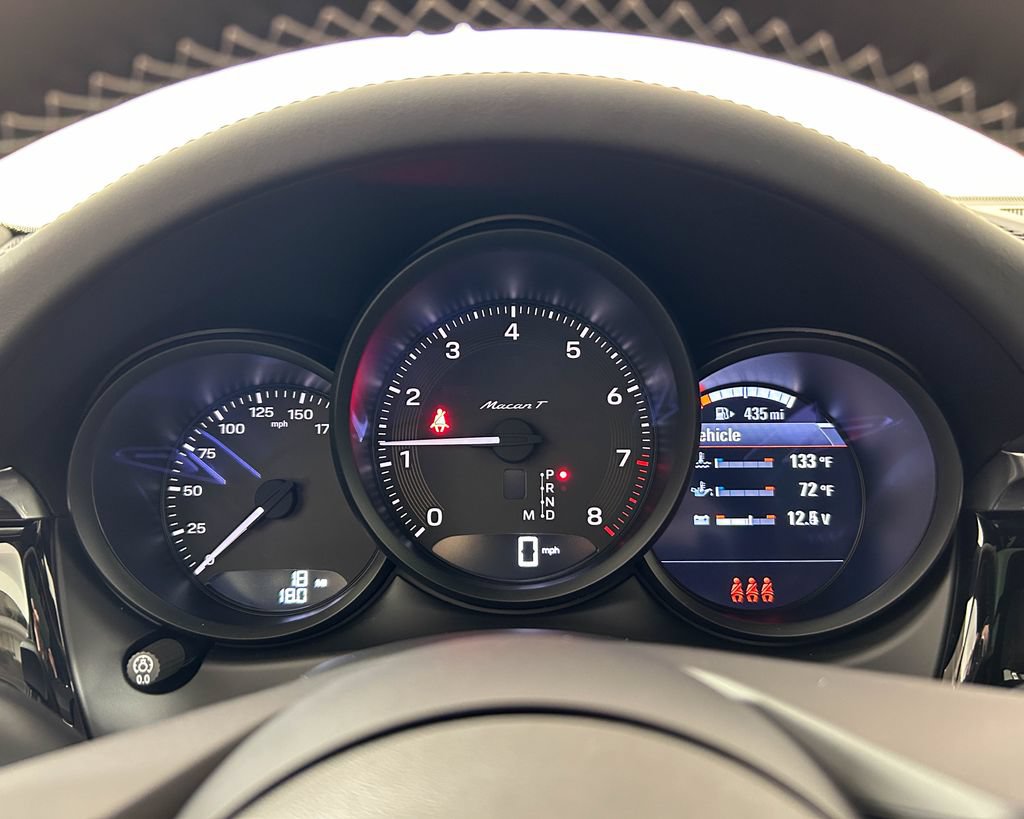 New 2026 Porsche Macan Turbo AWD/4WD image 21