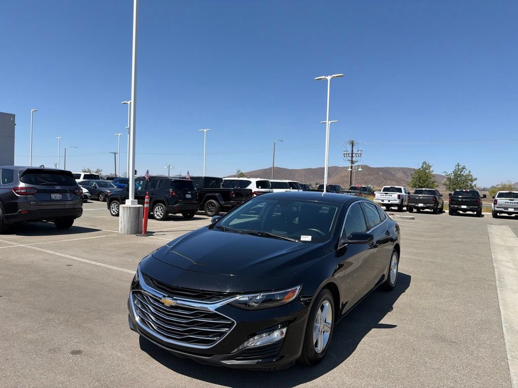 Used 2023 Chevrolet Malibu LT FWD image 4