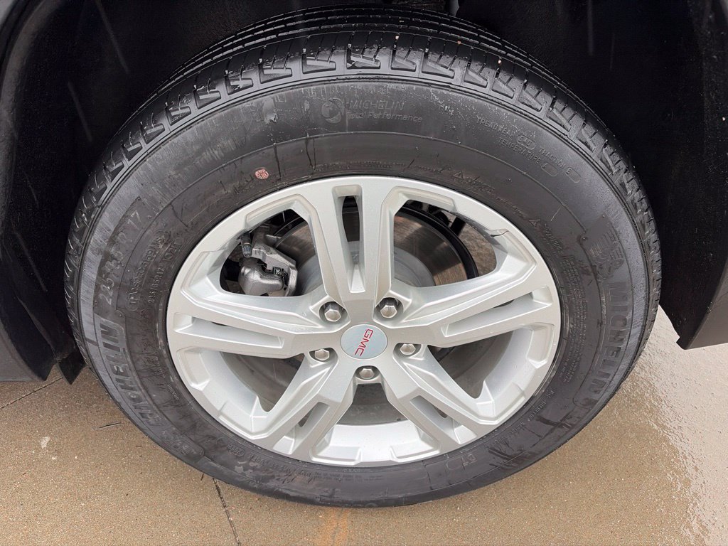 Used 2022 GMC Terrain SLE w/ Driver Convenience Package FWD image 17