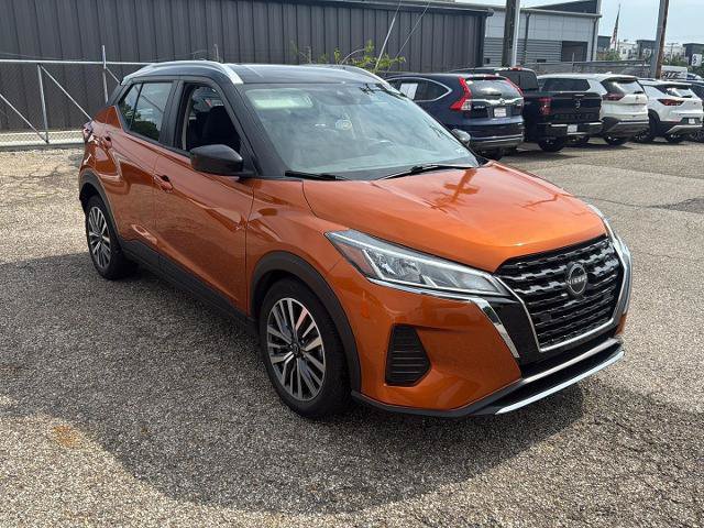 Certified 2023 Nissan Kicks SV FWD image 1