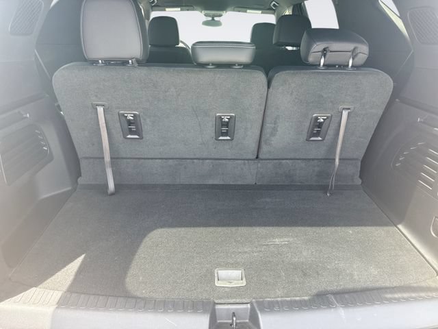Used 2026 Chevrolet Traverse LT AWD/4WD image 25