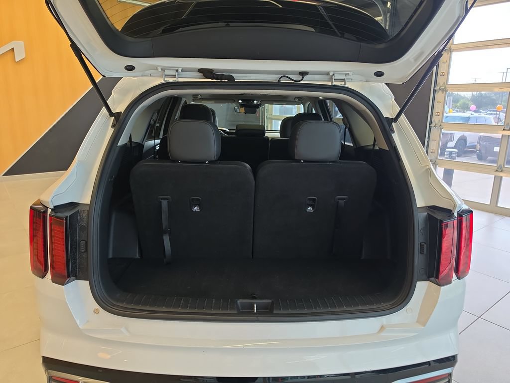 Certified 2023 Kia Sorento S w/ Panoramic Sunroof Package FWD image 33