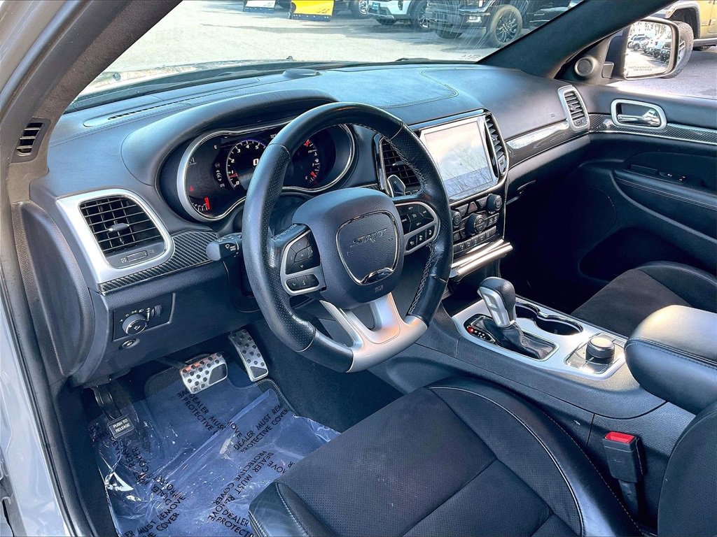 Used 2020 Jeep Grand Cherokee SRT image 8