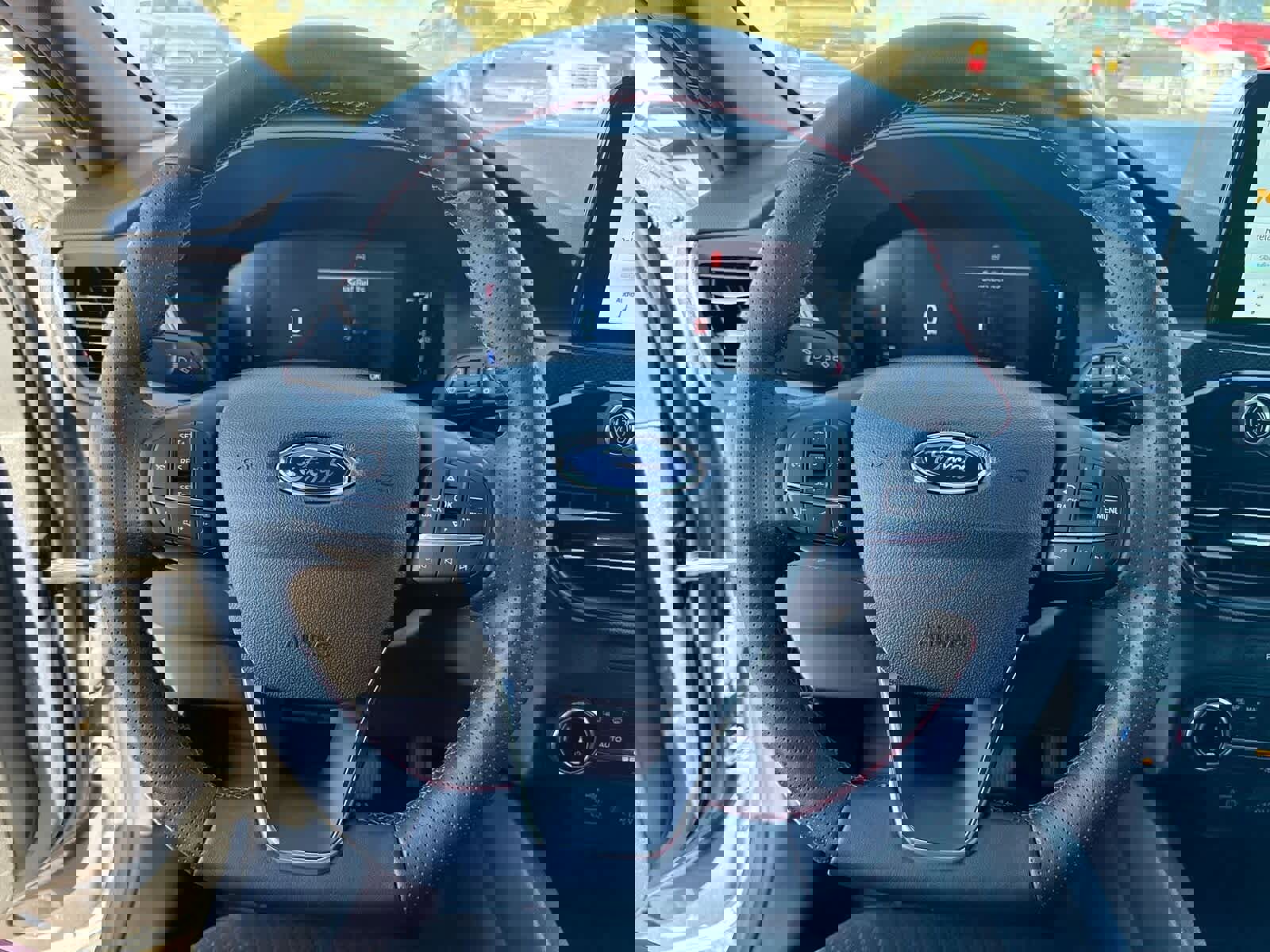 Used 2025 Ford Escape ST-Line image 26