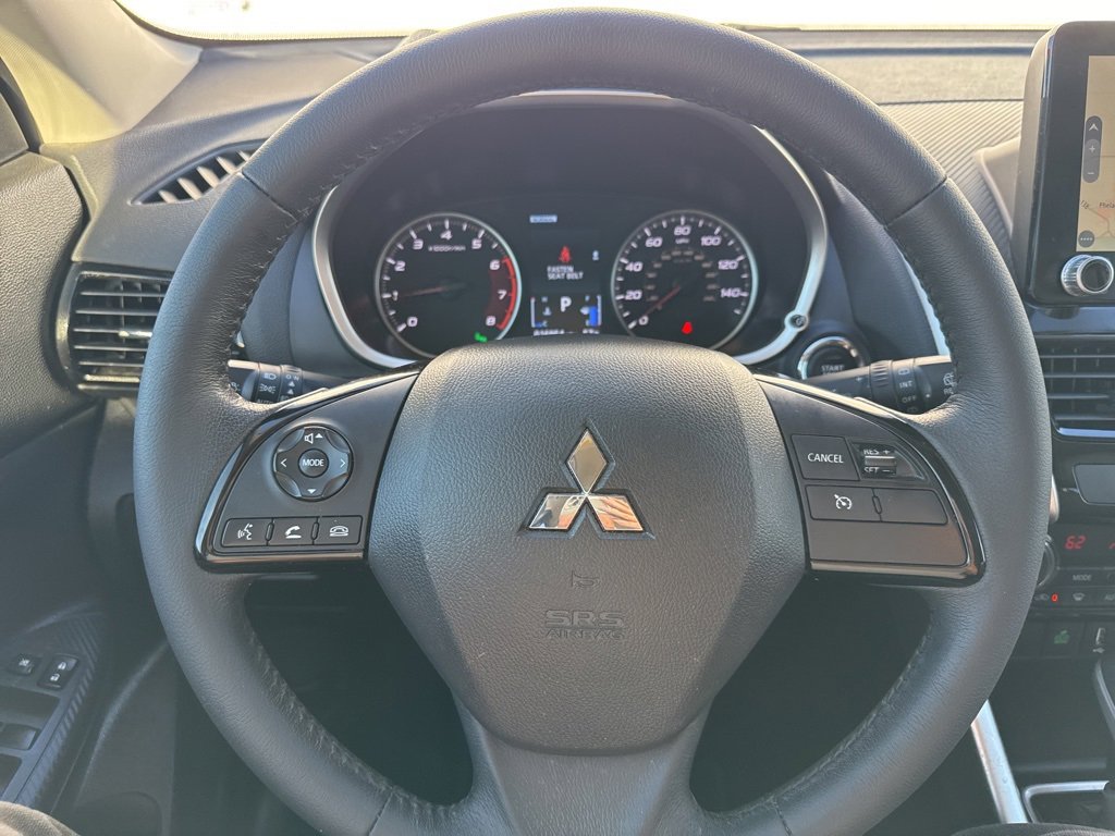 Used 2023 Mitsubishi Eclipse Cross SE image 15