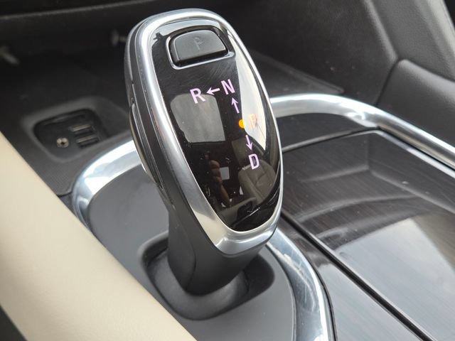 Used 2020 Buick Enclave Essence w/ Sound and Sites Package FWD image 31