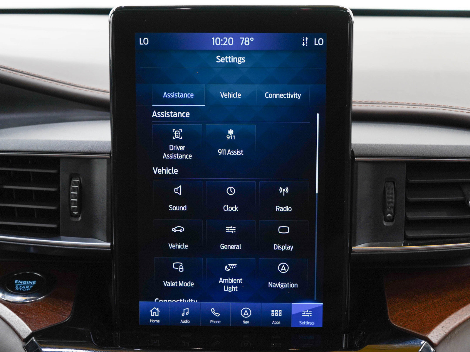 Used 2024 Ford Explorer King Ranch w/ Technology Package AWD/4WD image 16