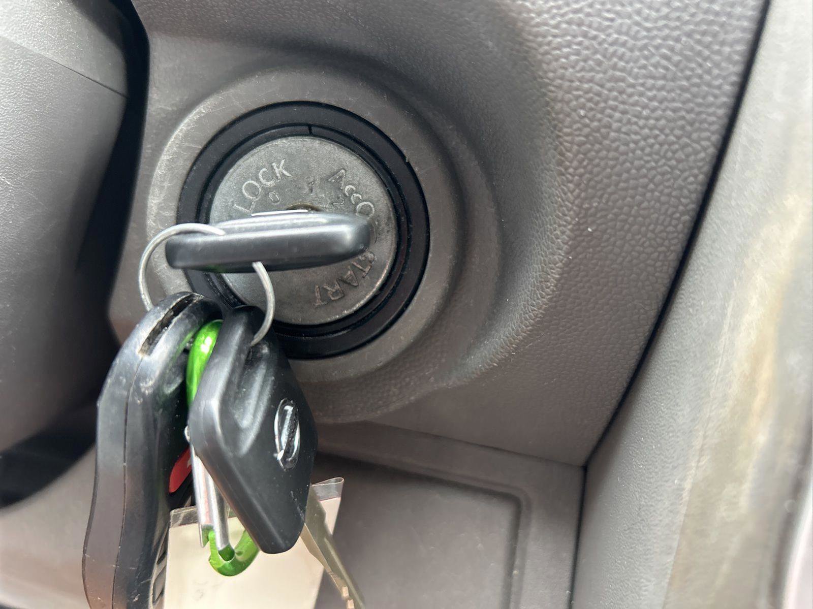 Used 2017 Nissan Frontier SV image 21