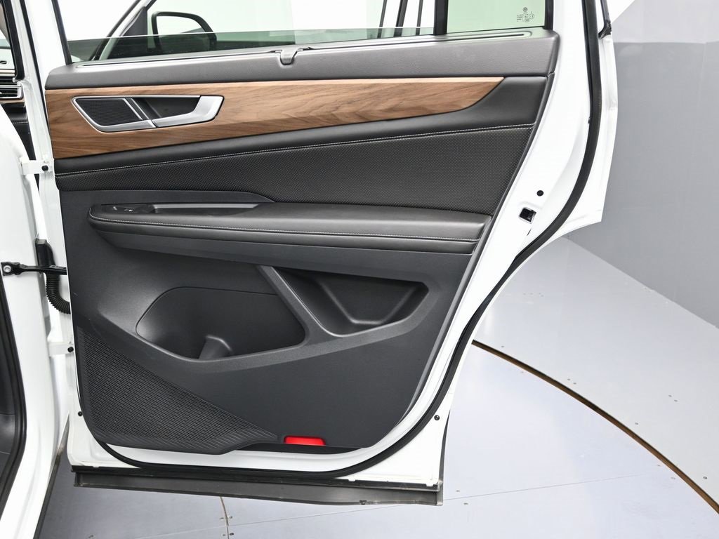 Used 2024 Volkswagen Atlas SE image 41