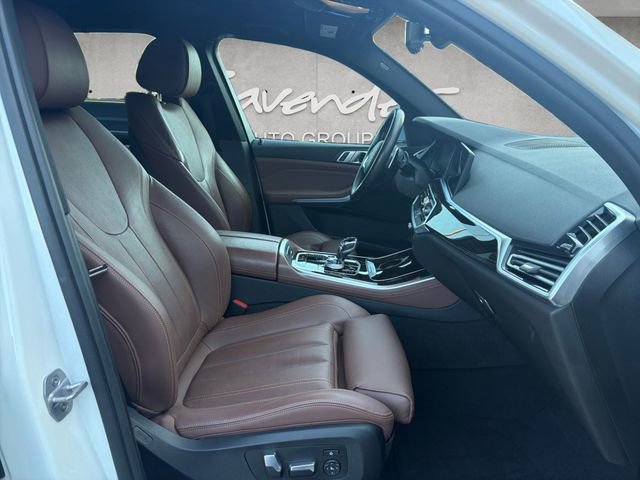 Used 2019 BMW X5 xDrive40i w/ M Sport Package AWD/4WD image 24