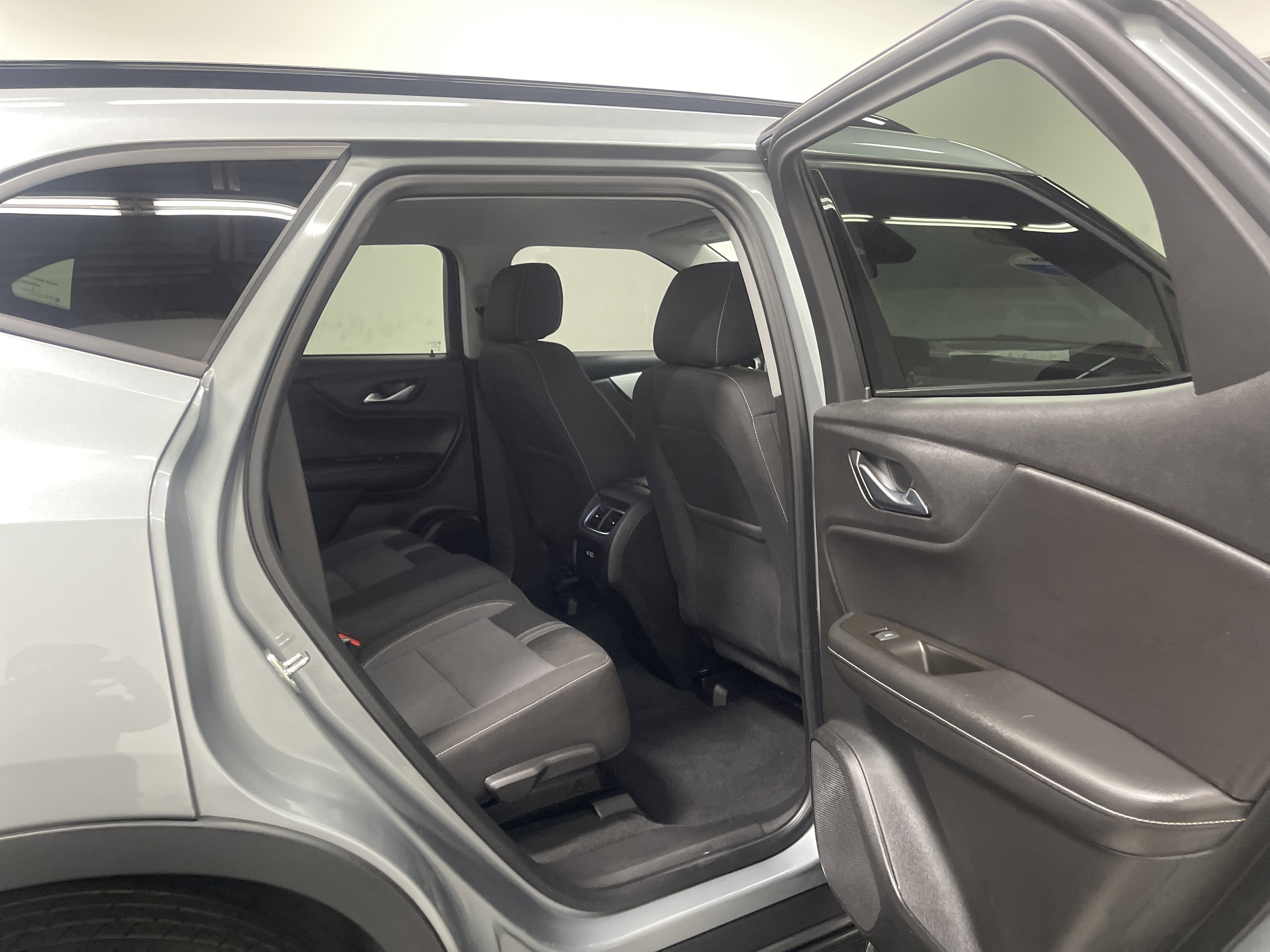 Used 2023 Chevrolet Blazer LT w/ Midnight/Sport Edition image 21