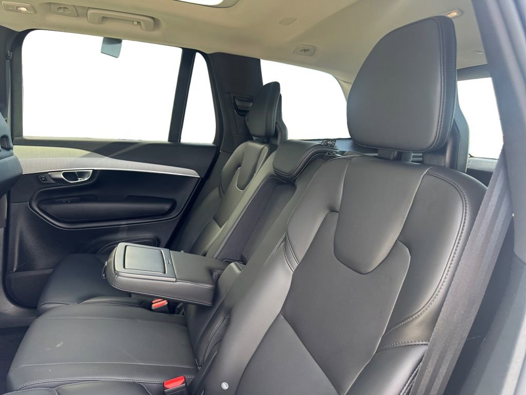 Used 2025 Volvo XC90 B5 Core w/ Protection Package Premier AWD/4WD image 25