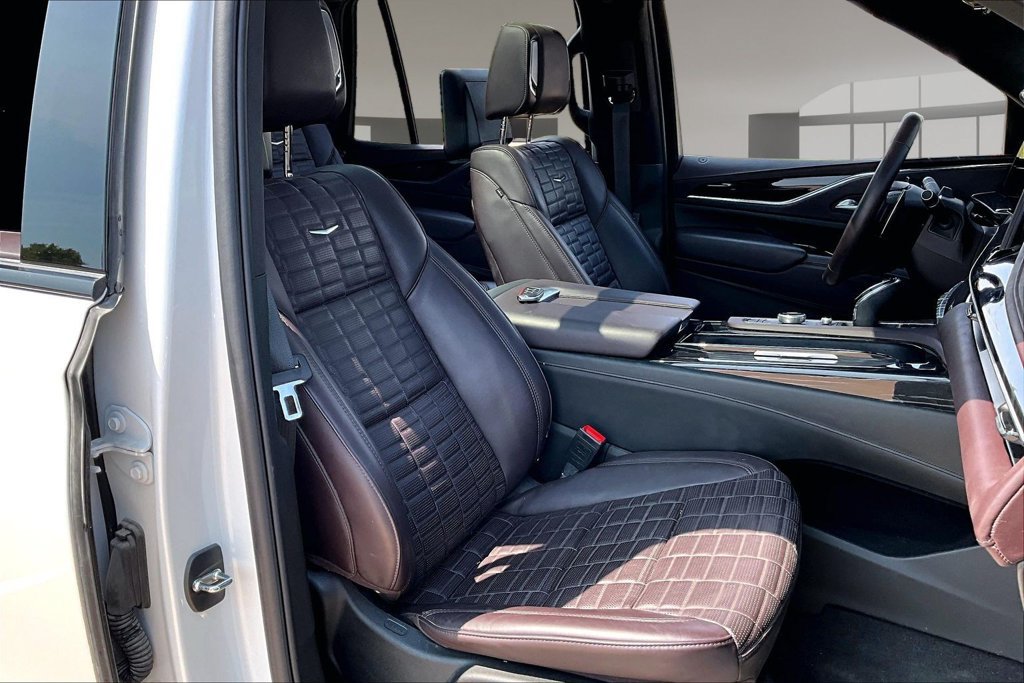 Used 2024 Cadillac Escalade V AWD/4WD image 7