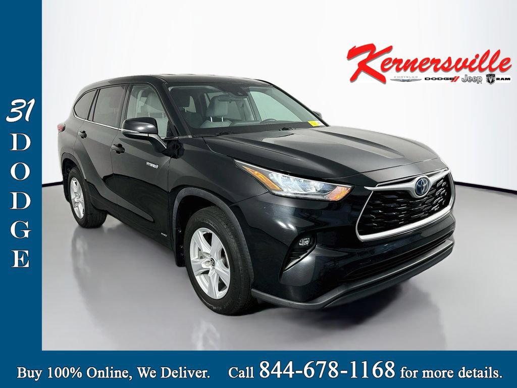 Used 2020 Toyota Highlander LE AWD/4WD video 1