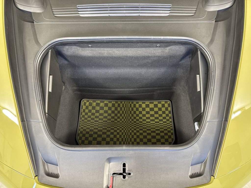 New 2026 Porsche 911 GTS image 21