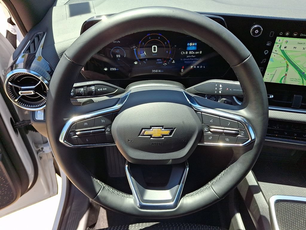 Used 2025 Chevrolet Equinox LT FWD image 19