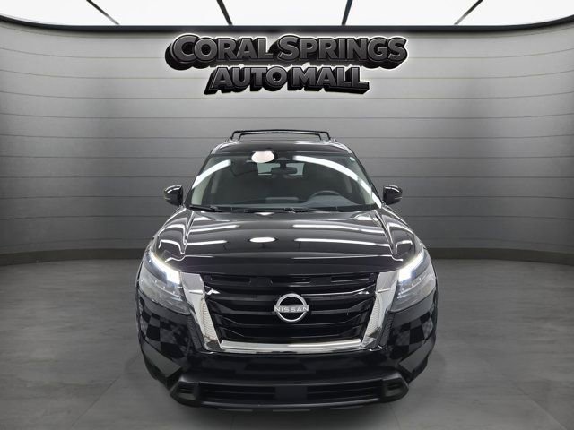 Used 2025 Nissan Pathfinder SV w/ SV Premium Package image 2