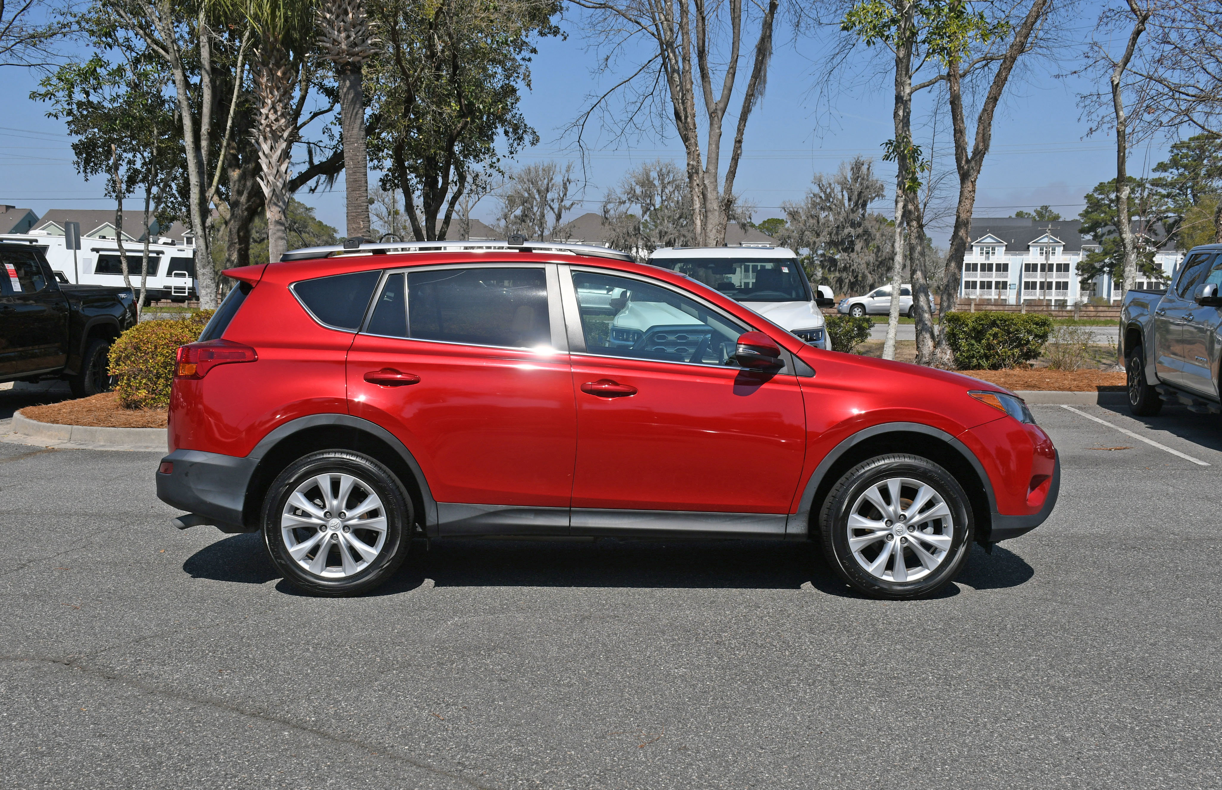 Used 2015 Toyota RAV4 Limited w/ Technology Package image 5