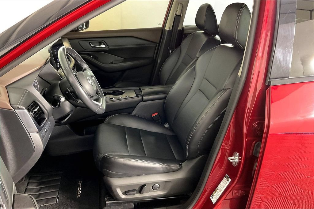 Used 2023 Nissan Rogue SL w/ SL Premium Package FWD image 31