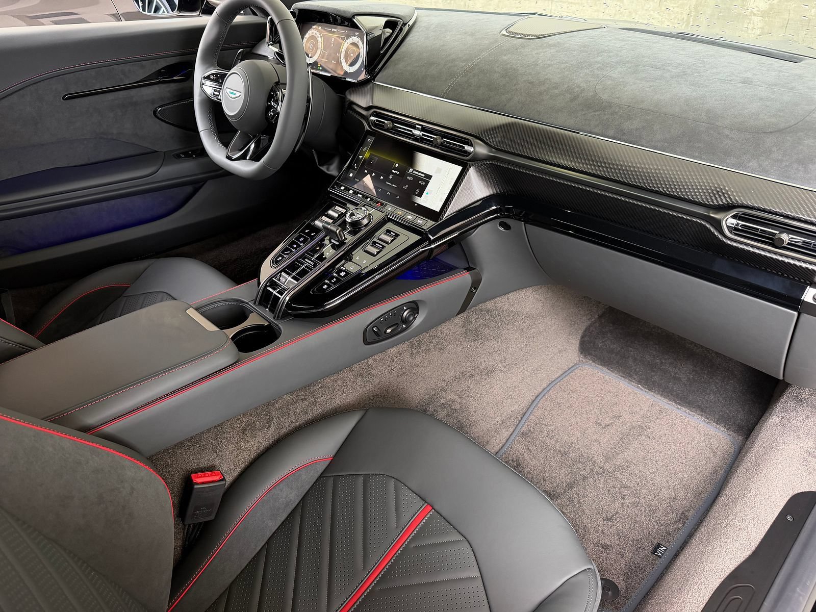 New 2026 Aston Martin V8 Vantage S RWD image 13