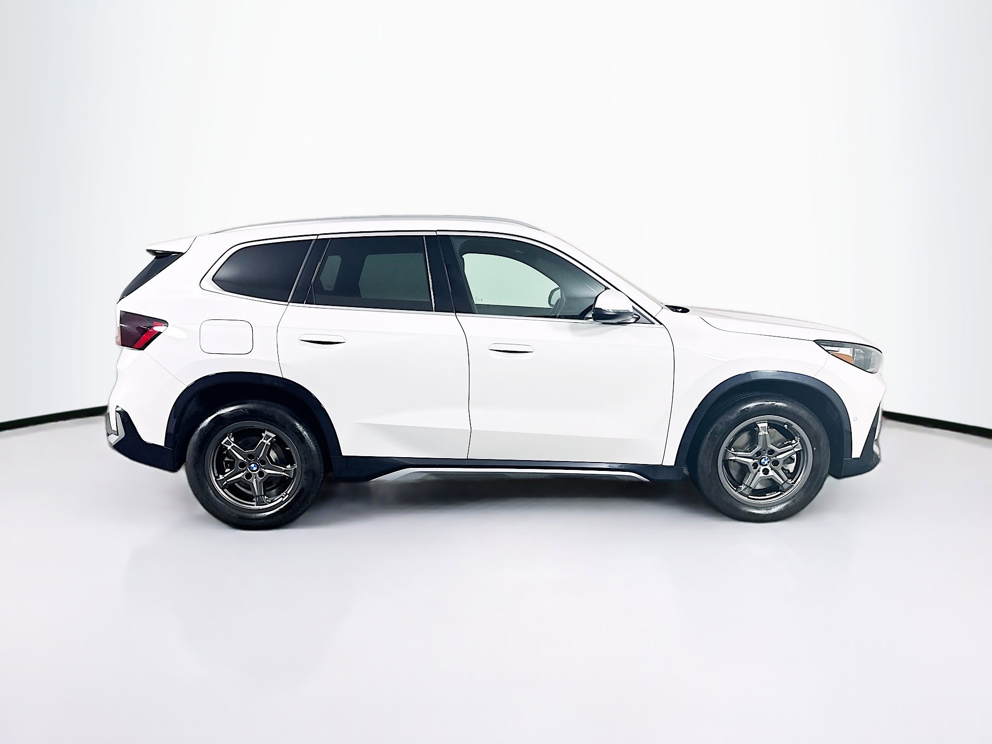 Used 2025 BMW X1 xDrive28i image 10