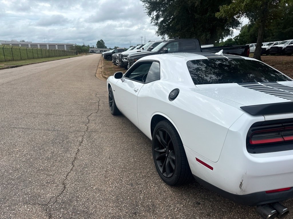 Used 2016 Dodge Challenger R/T w/ Blacktop Package RWD image 11