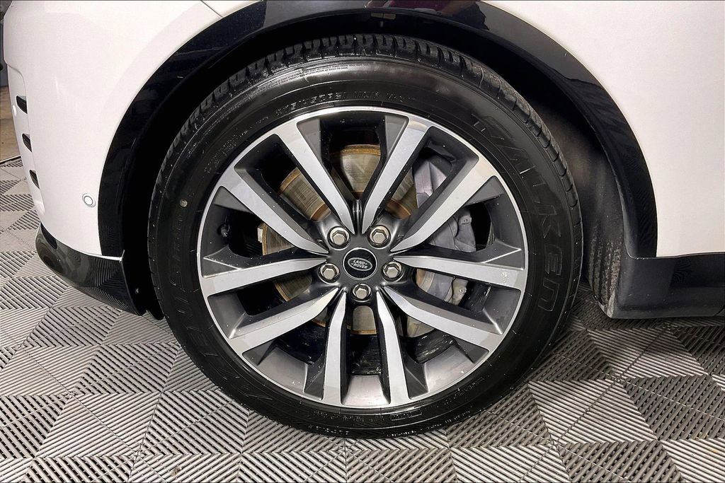 Used 2022 Land Rover Discovery S R-Dynamic AWD/4WD image 10