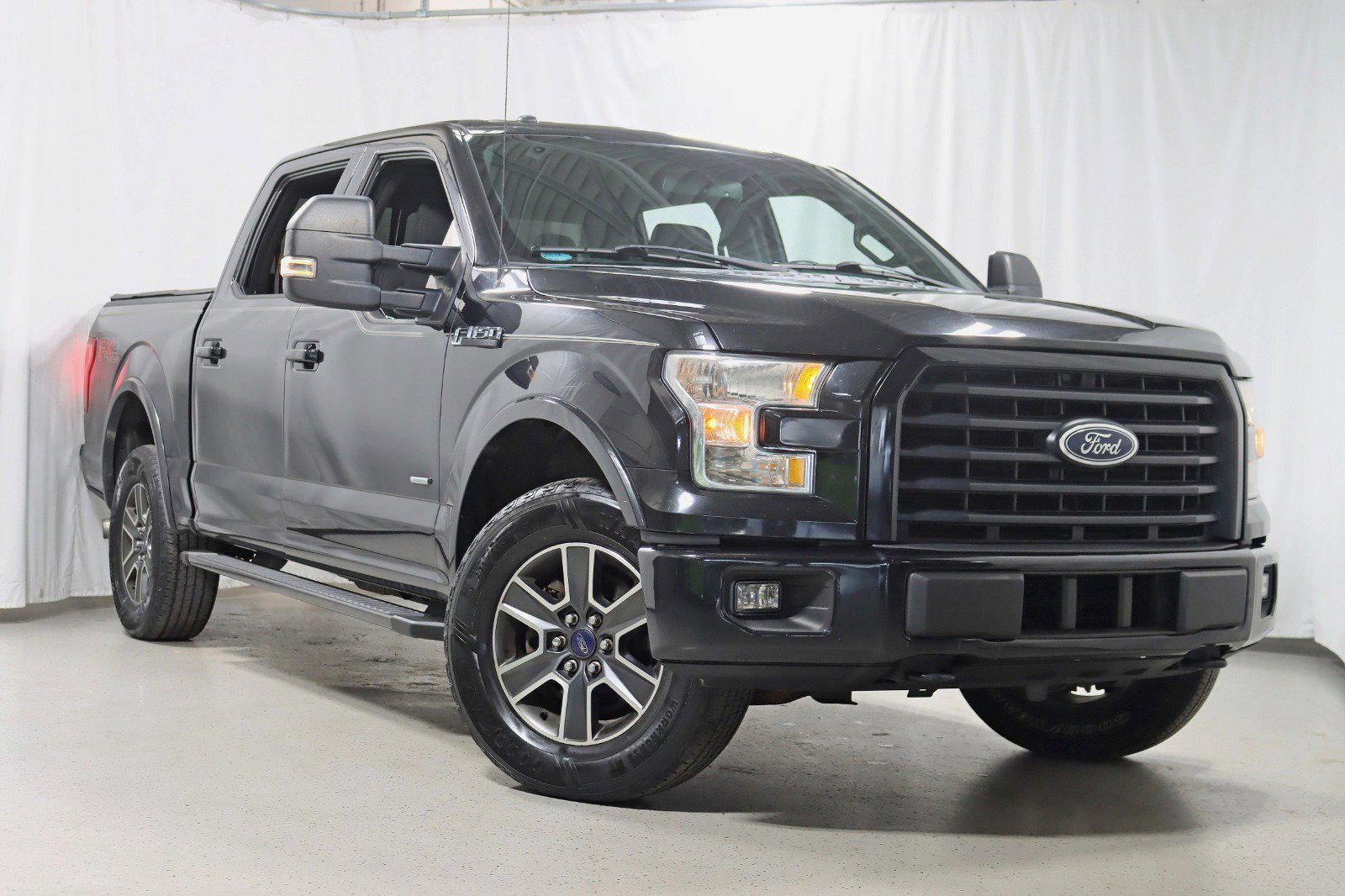 Used 2015 Ford F150 XLT w/ Equipment Group 302A Luxury AWD/4WD image 8