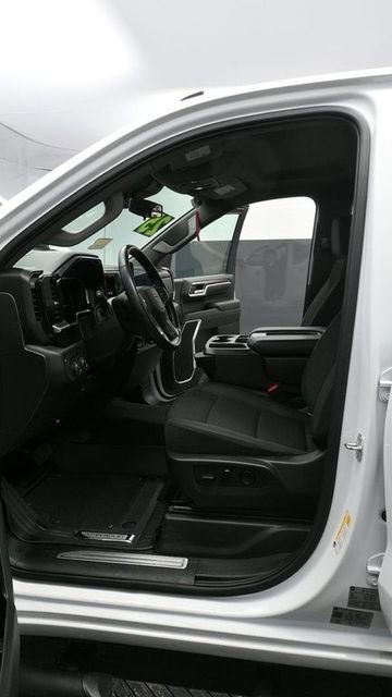 Used 2025 Chevrolet Silverado 1500 LT Trail Boss w/ Protection Package AWD/4WD image 17