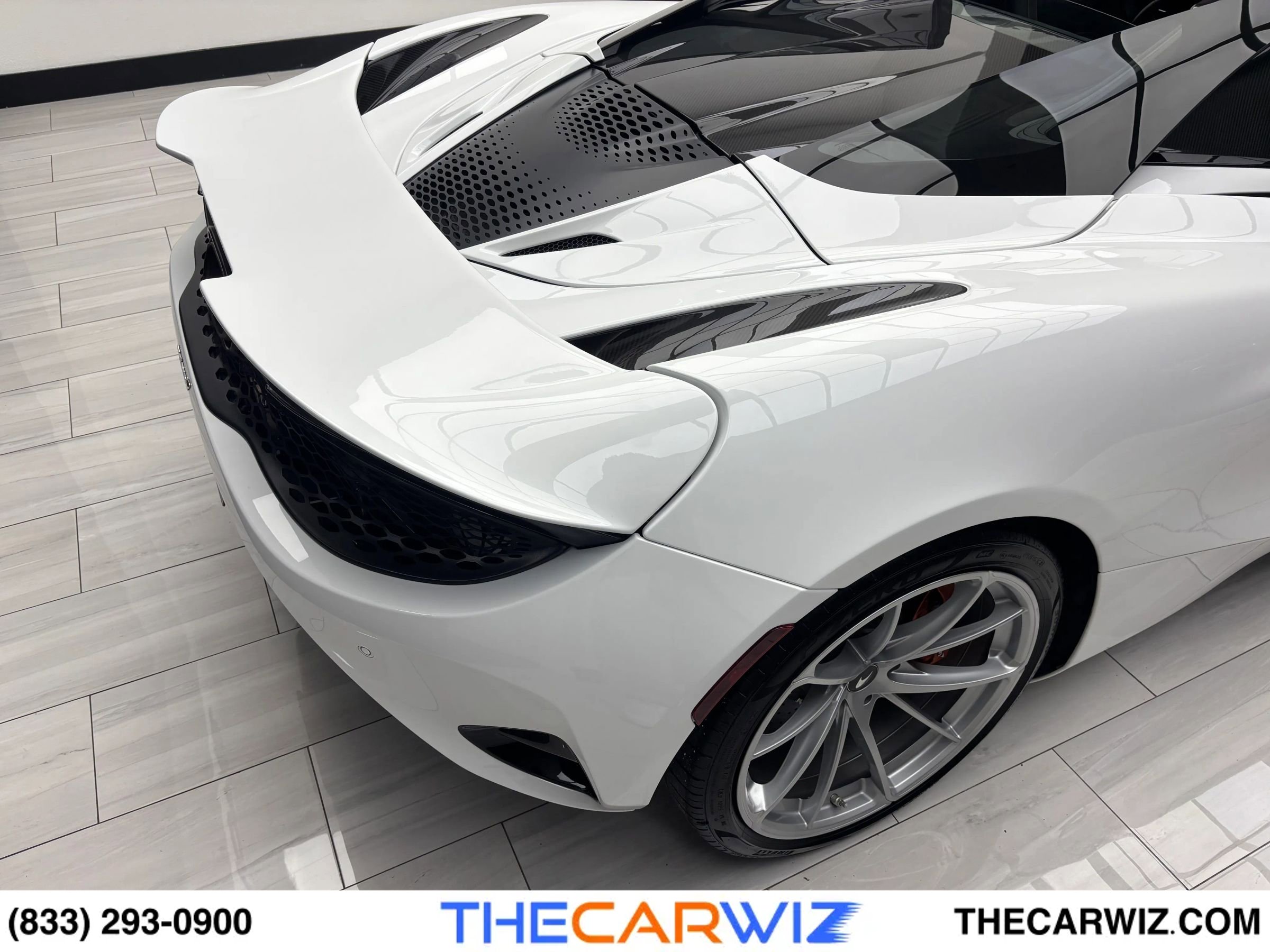 Used 2024 McLaren 750S Spider RWD image 39