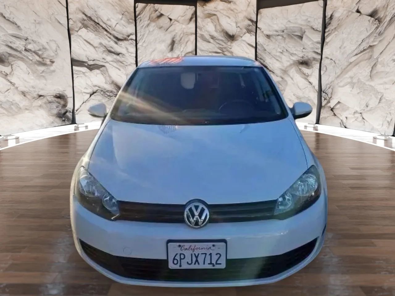 Used 2011 Volkswagen Golf 4-Door image 2