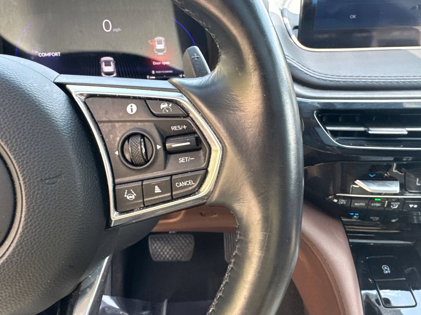 Used 2023 Acura MDX w/ Advance Package AWD/4WD image 27