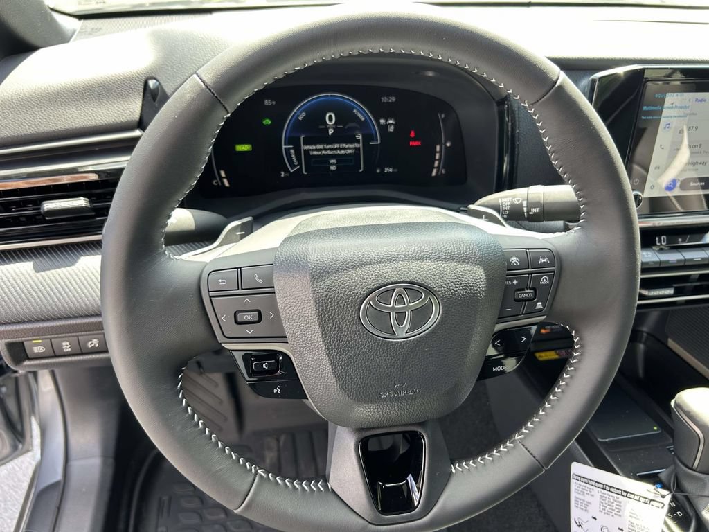 Used 2026 Toyota Camry SE FWD image 18