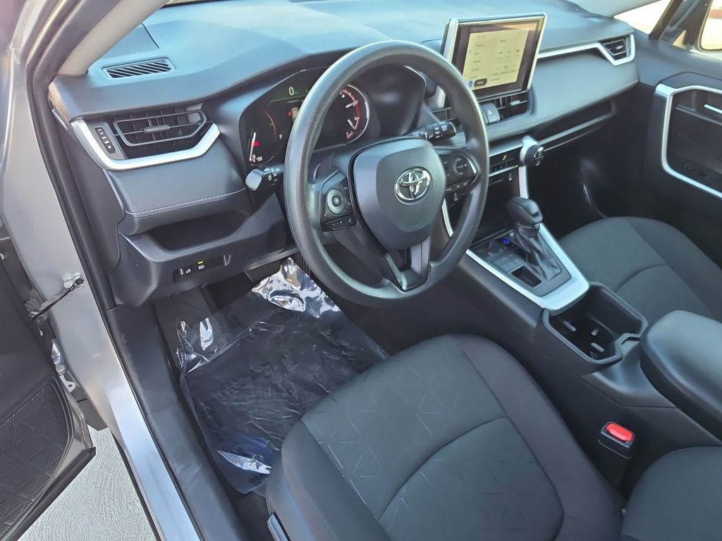 Used 2024 Toyota RAV4 XLE AWD/4WD image 10