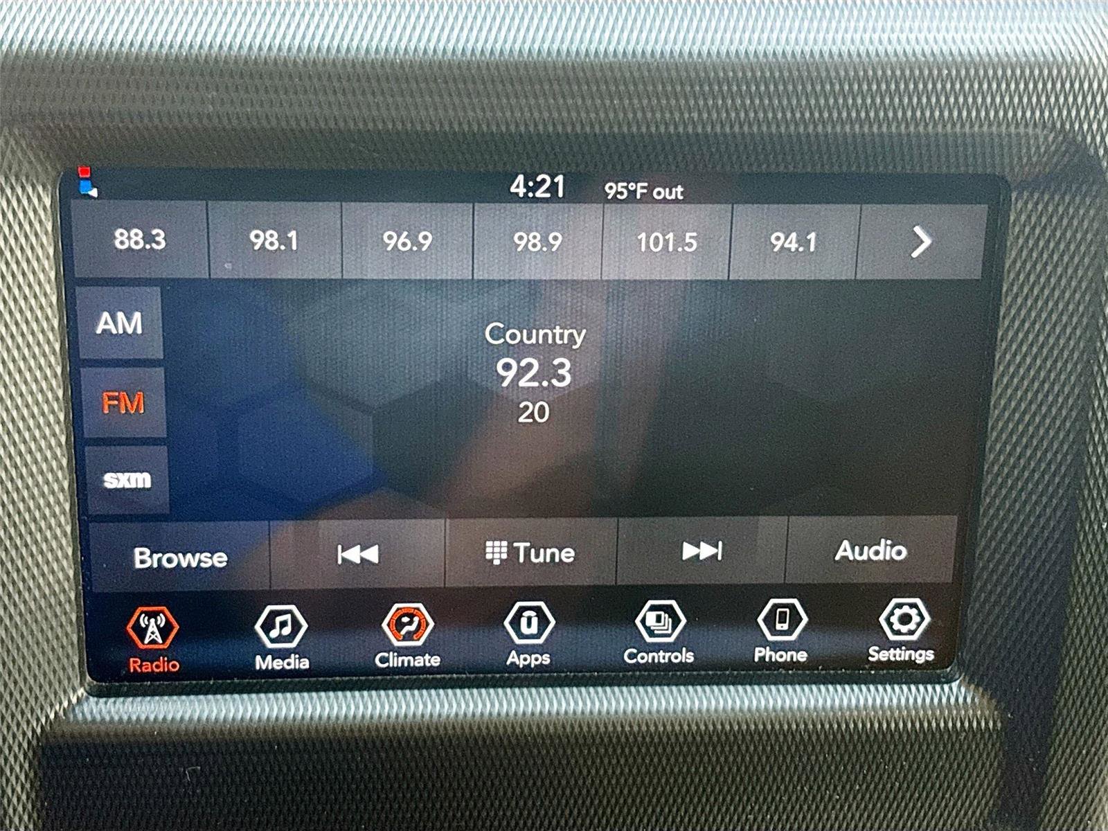 Used 2022 Jeep Gladiator Sport AWD/4WD image 14