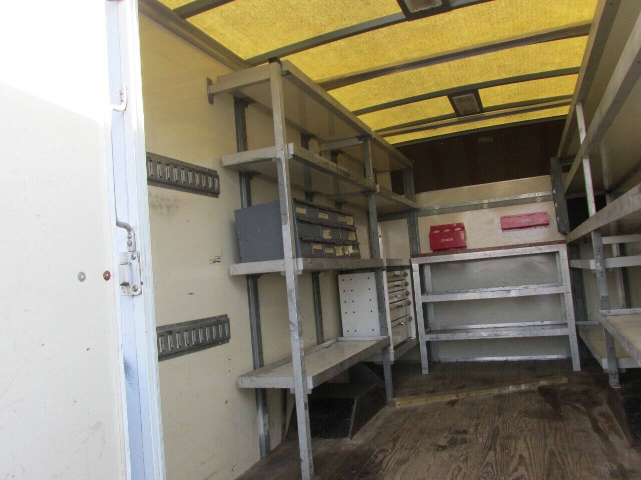 Used 2014 Chevrolet Express 3500 RWD image 17