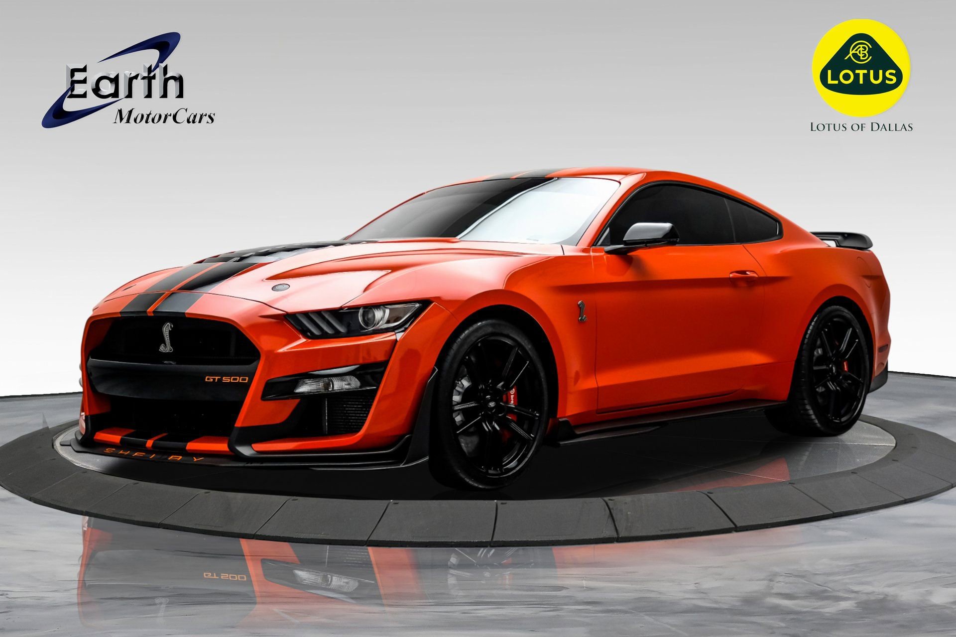 Used 2022 Ford Mustang Shelby GT500 w/ Technology Package image 1