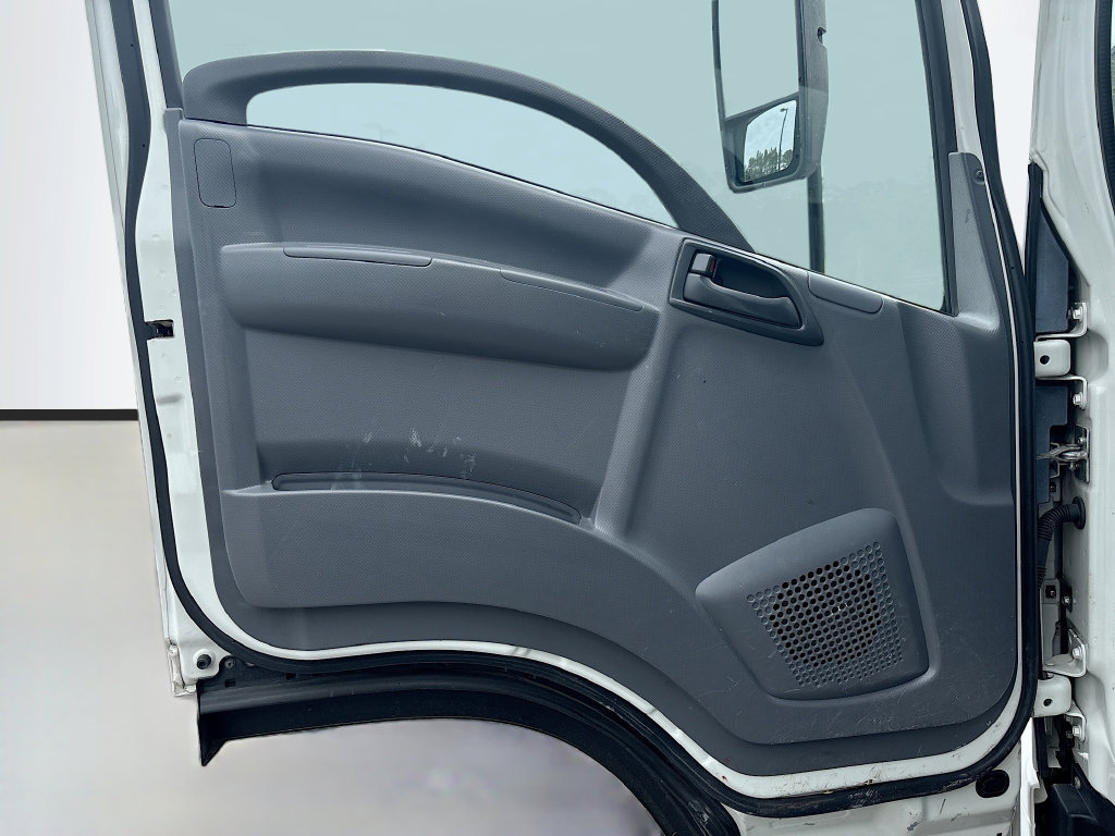 Used 2019 Isuzu NQR RWD image 27
