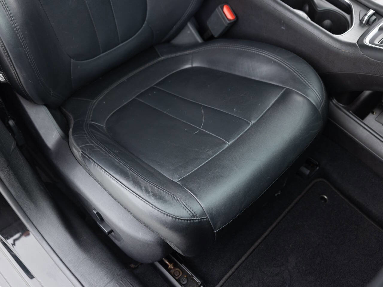 Used 2017 Chrysler 200 Limited Platinum FWD image 25