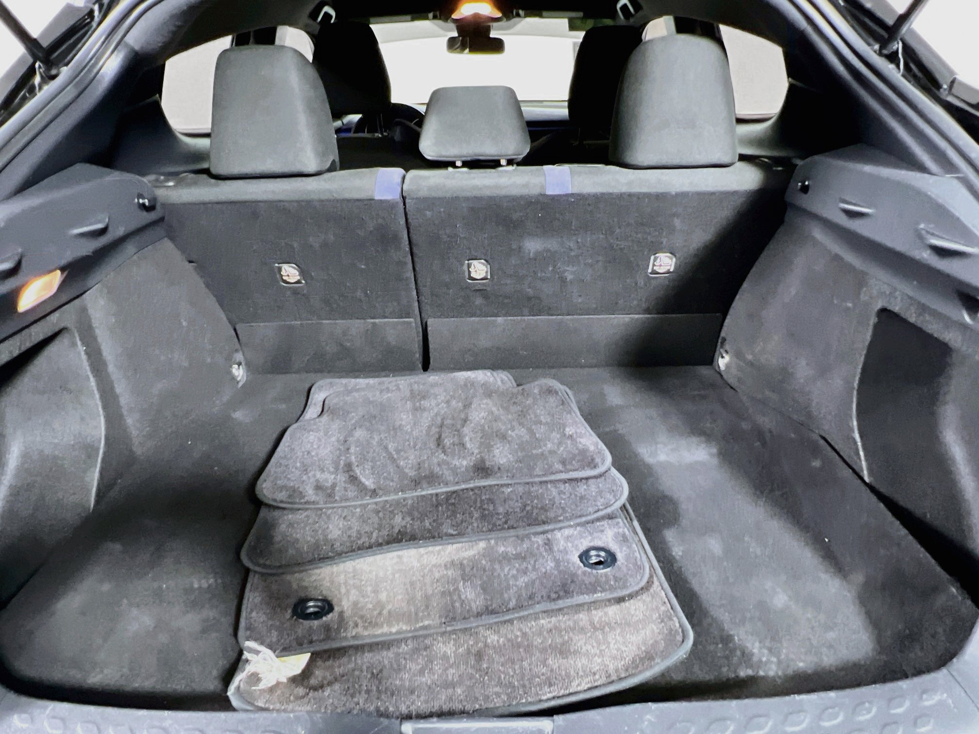 Used 2020 Toyota C-HR XLE FWD image 34