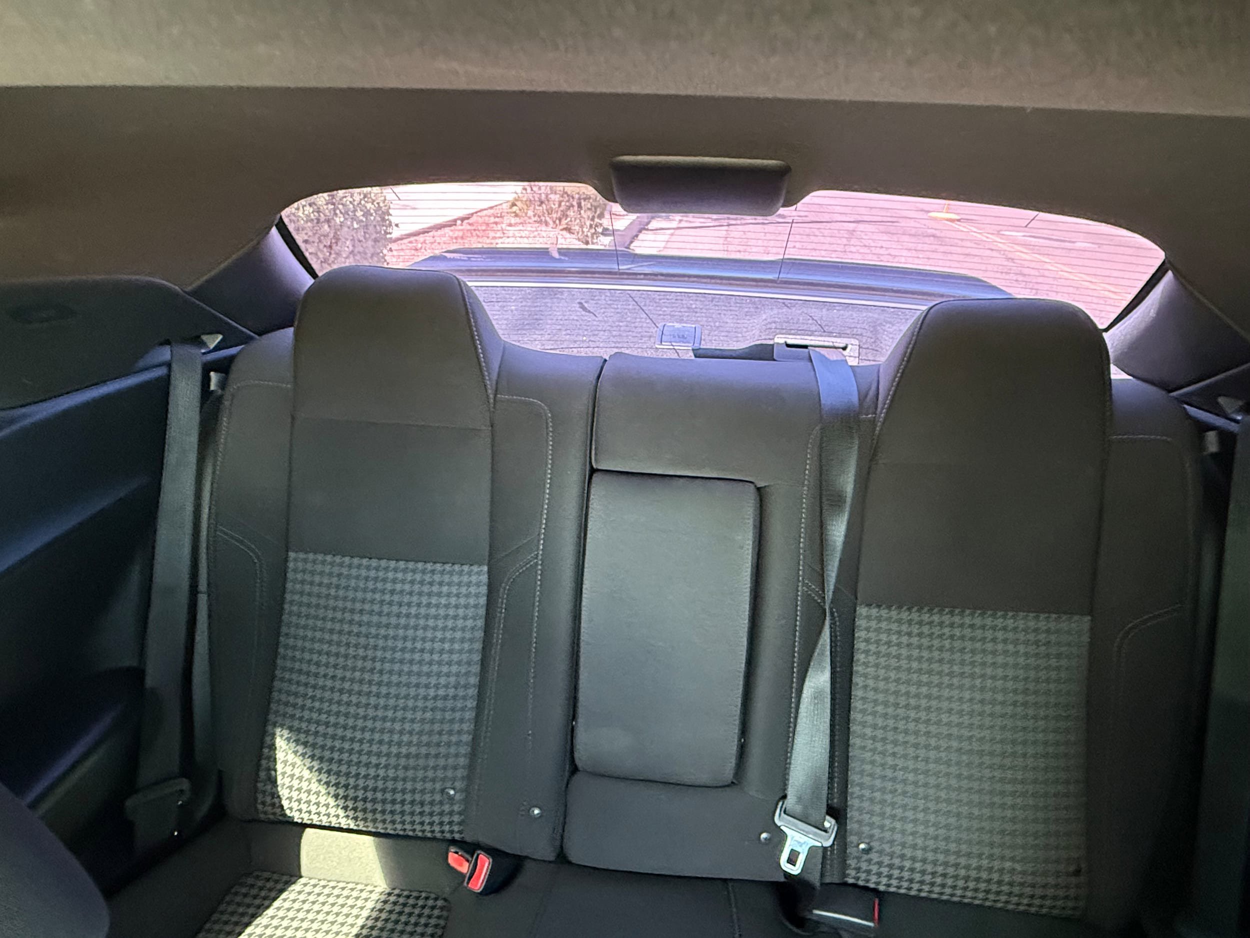 Used 2018 Dodge Challenger SXT RWD image 7