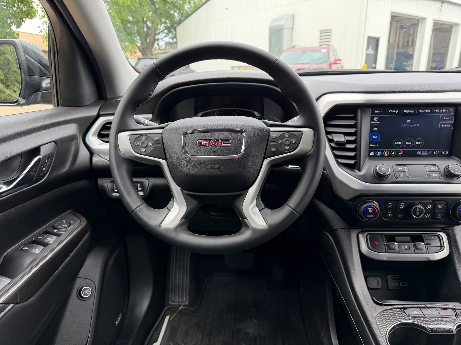 Used 2023 GMC Acadia SLT FWD image 23